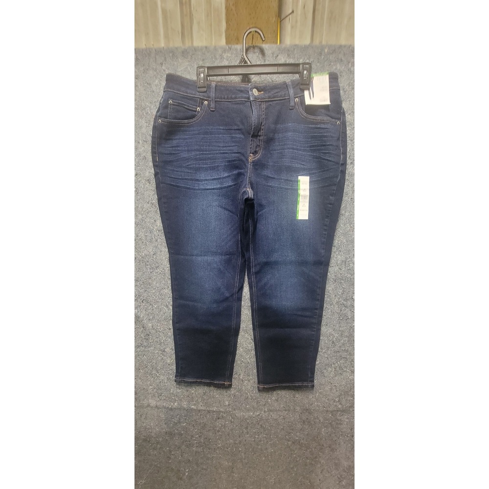 Time & Tru Women's Straight Leg Mid-Rise Dark Wash Demin Blue Jeans 18 Short NWT